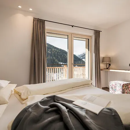 Jagdhof Pure Mountain Hotel 4*