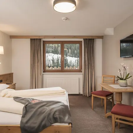 Jagdhof Pure Mountain Hotel Tux
