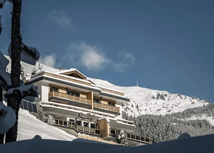 Jagdhof Pure Mountain Tux