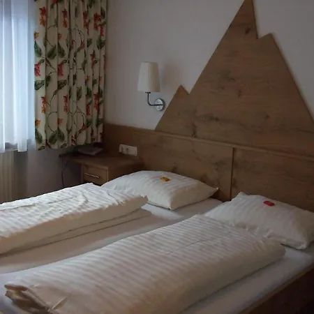 Hotell Garni Jagdhof Tux