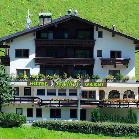Garni Jagdhof 4* Tux