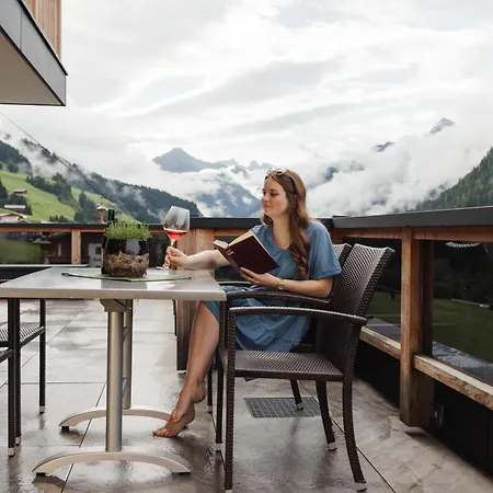 Jagdhof Pure Mountain Apartamento *